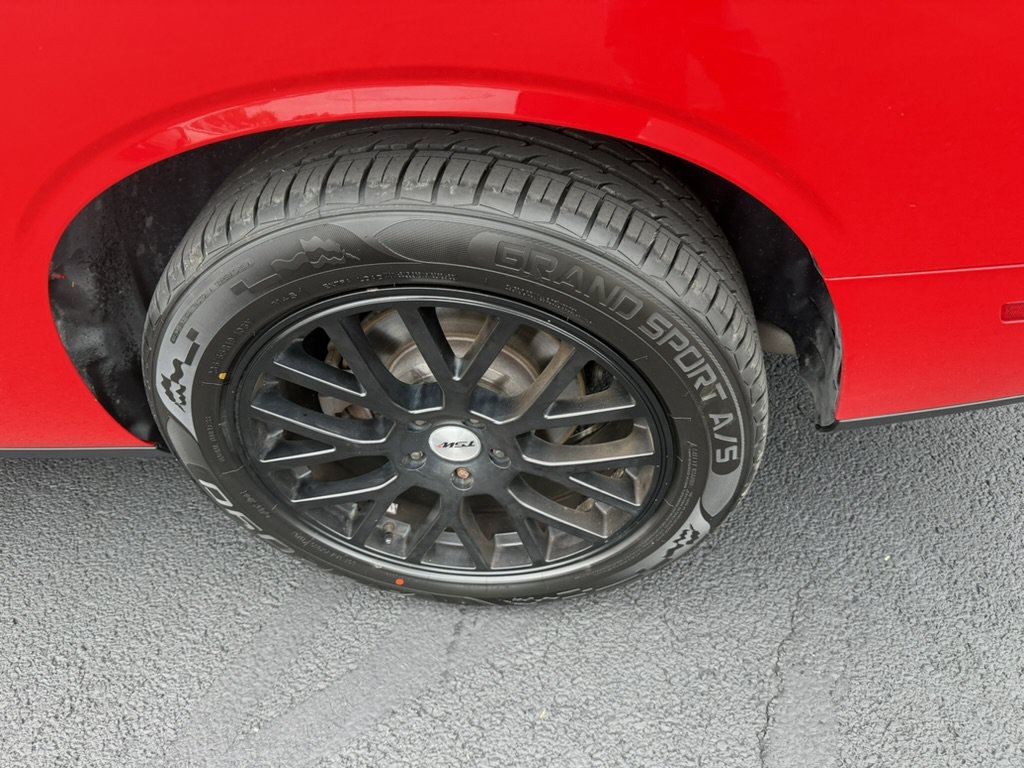 Used 2019 Dodge Challenger SXT w/ Plus Package AWD/4WD image 14