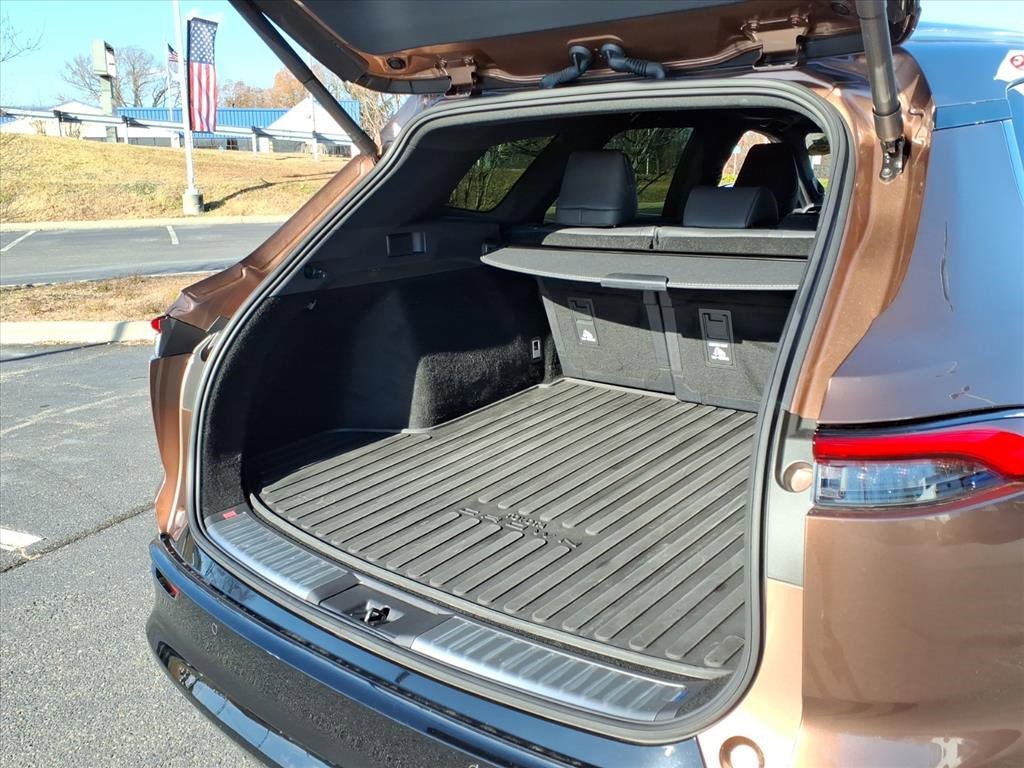 Used 2025 Toyota Crown Signia image 26