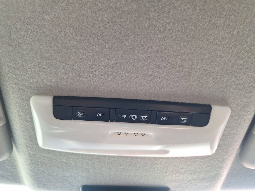 Certified 2023 Nissan Kicks SV image 18