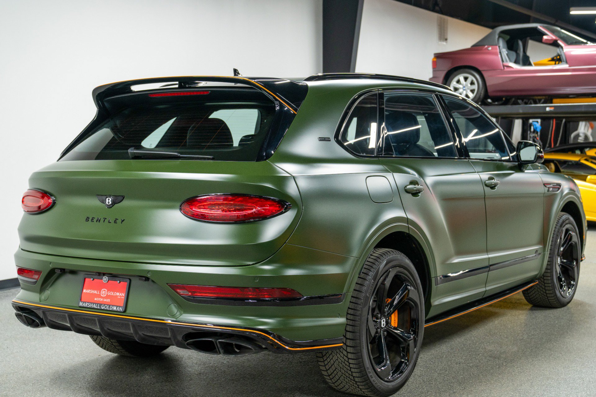 Used 2025 Bentley Bentayga image 8