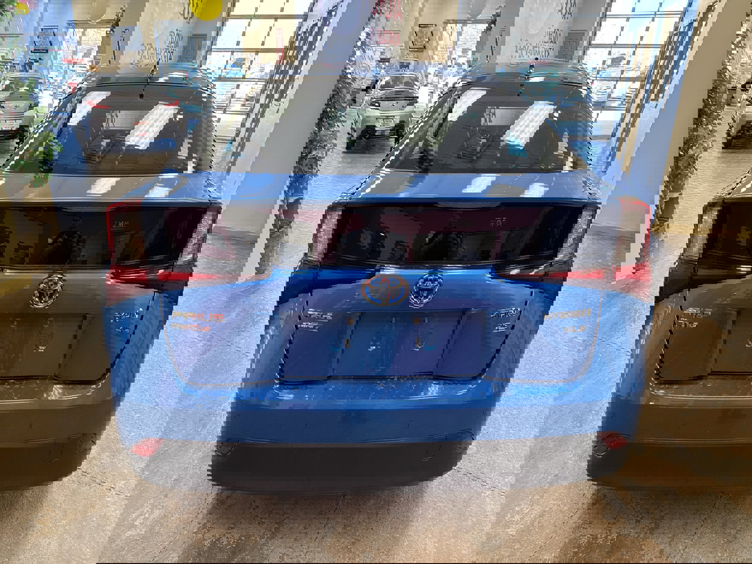 Used 2019 Toyota Prius XLE AWD/4WD image 8