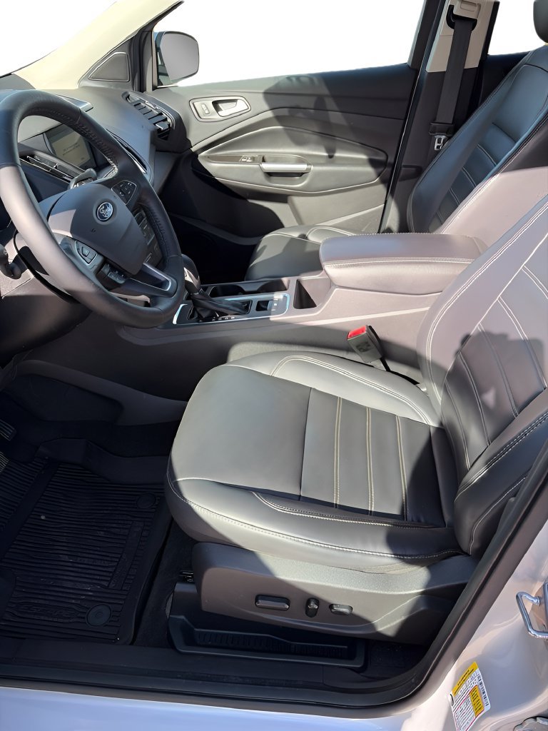 Used 2019 Ford Escape SEL w/ Sun & Style Package AWD/4WD image 9