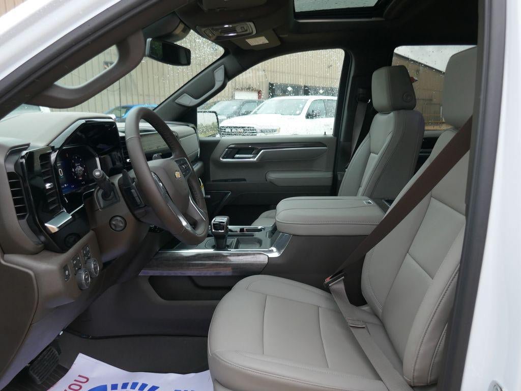 New 2026 Chevrolet Silverado 1500 LTZ w/ LTZ Premium Package AWD/4WD image 19