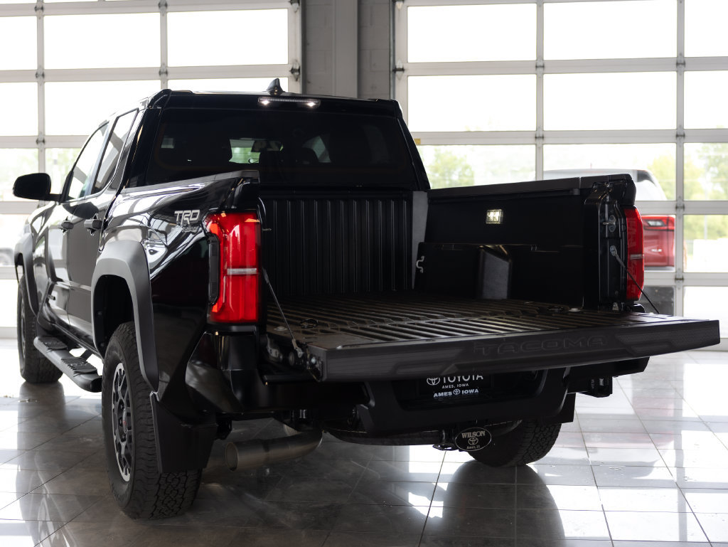 Used 2024 Toyota Tacoma TRD Off-Road AWD/4WD image 6