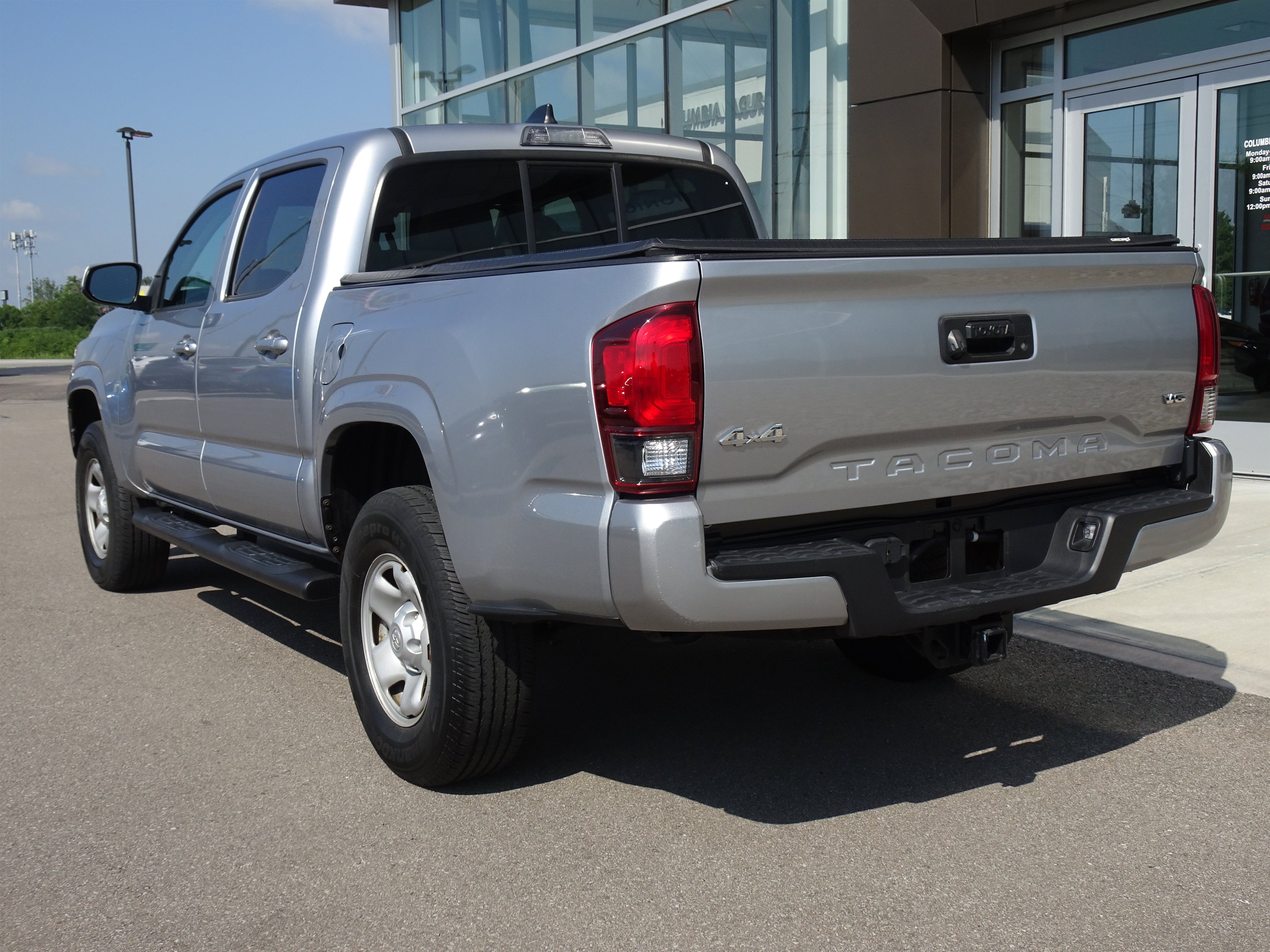 Used 2020 Toyota Tacoma SR AWD/4WD image 3