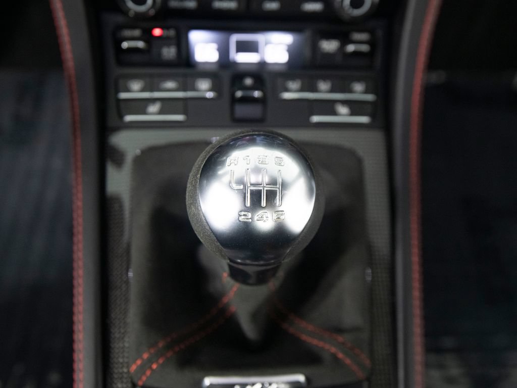 Certified 2022 Porsche 718 Cayman GT4 RWD image 30