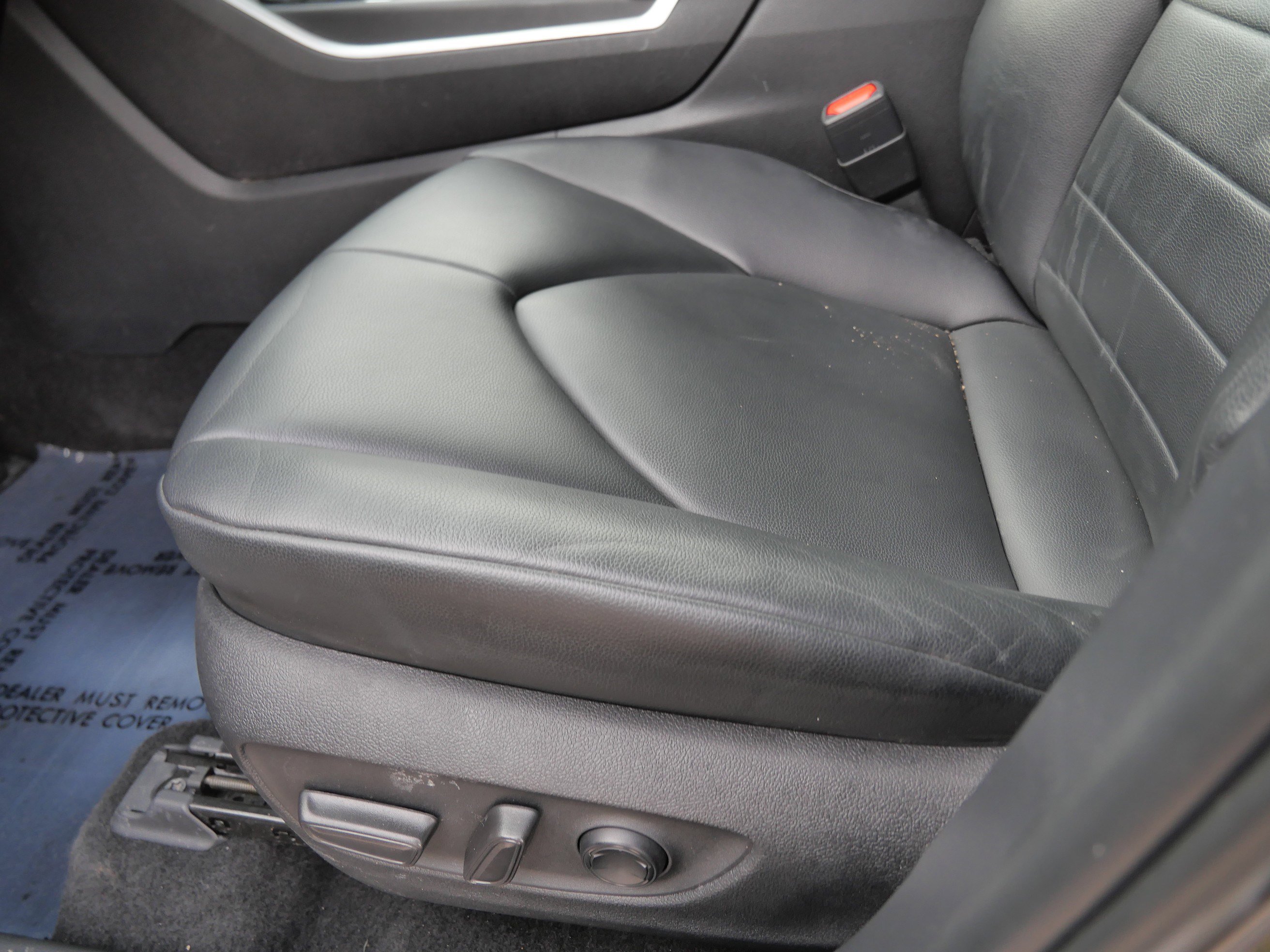 Certified 2024 Toyota Highlander XLE image 21