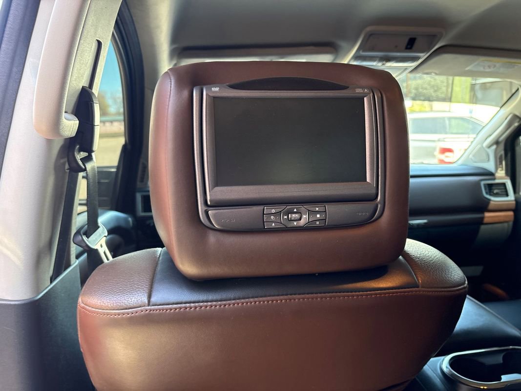 Used 2017 Nissan Titan Platinum Reserve image 16