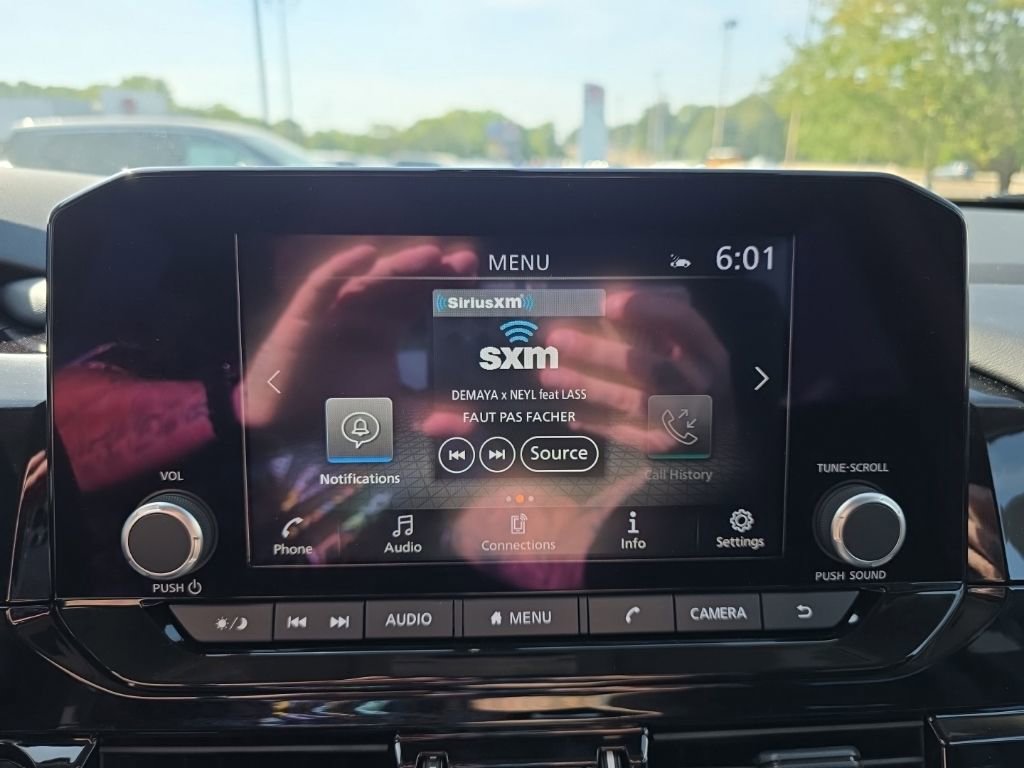 New 2025 Nissan Pathfinder SV image 25