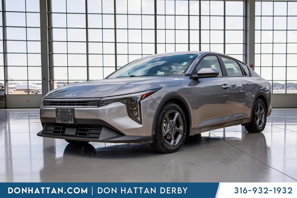 Used 2025 Kia K4 FWD video 1