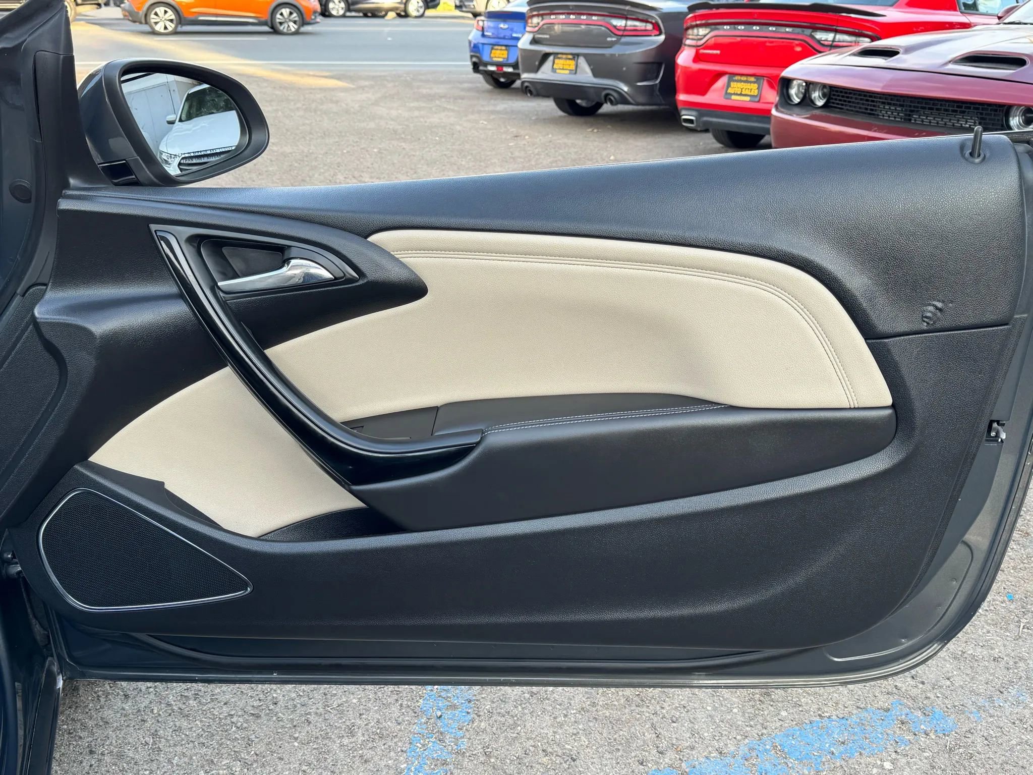 Used 2016 Buick Cascada Premium image 23