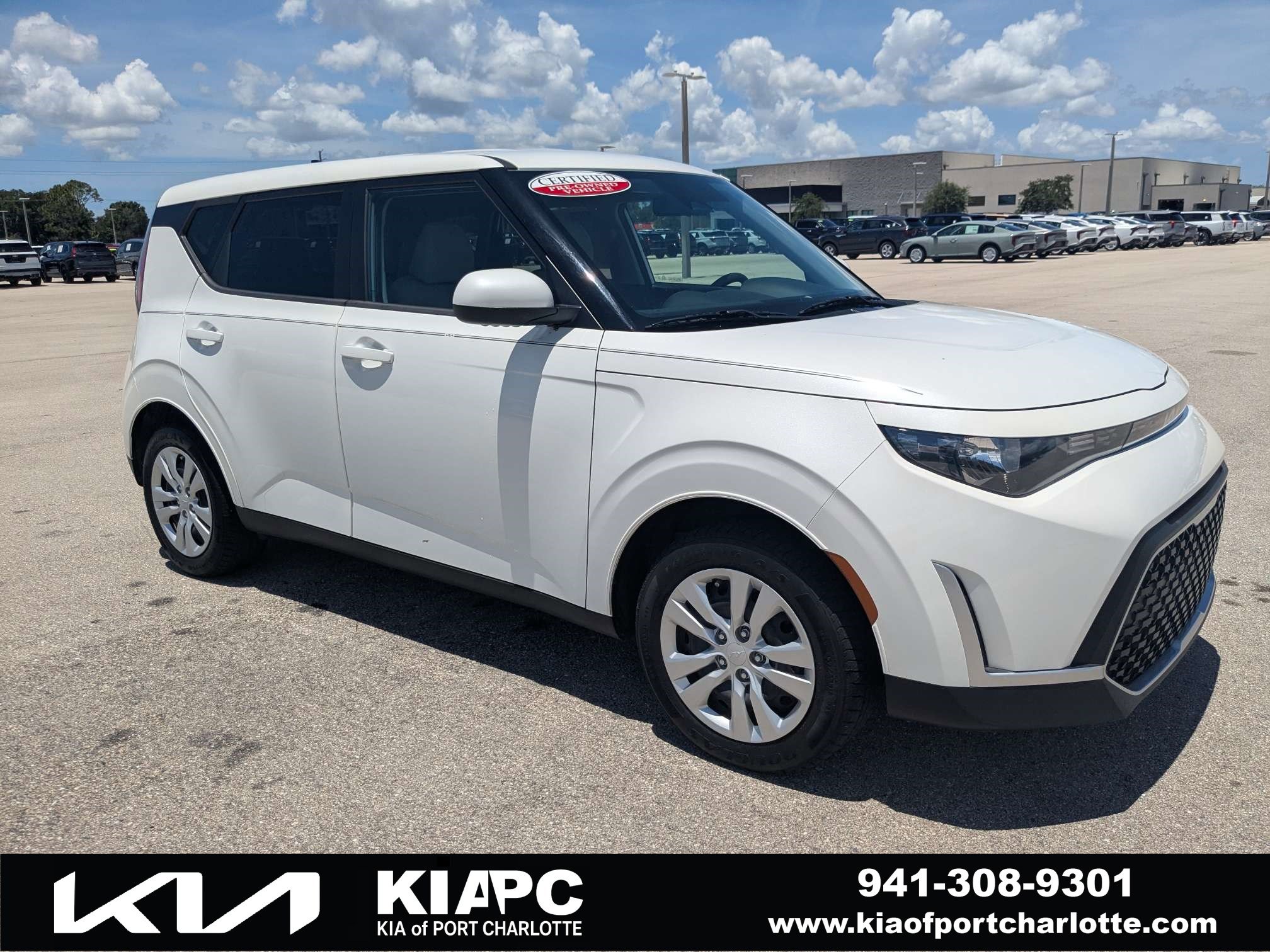 Certified 2023 Kia Soul LX FWD image 1