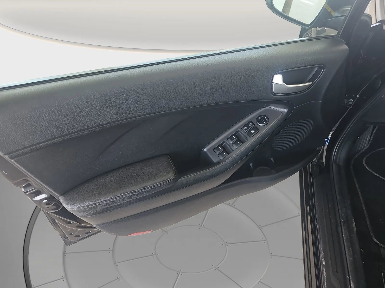 Used 2018 Kia Forte LX FWD image 12
