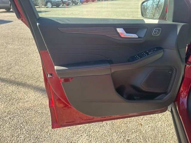 New 2026 Ford Escape SE w/ PHEV Premium Package image 11