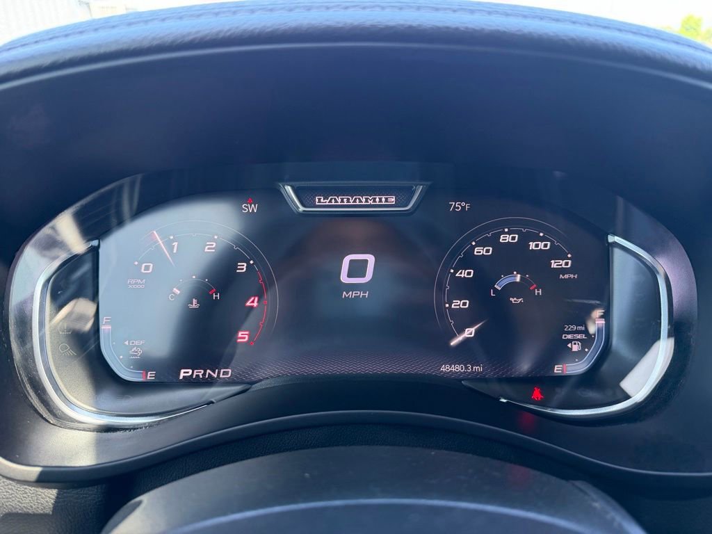 Used 2024 RAM 2500 Laramie w/ Safety Group AWD/4WD image 10
