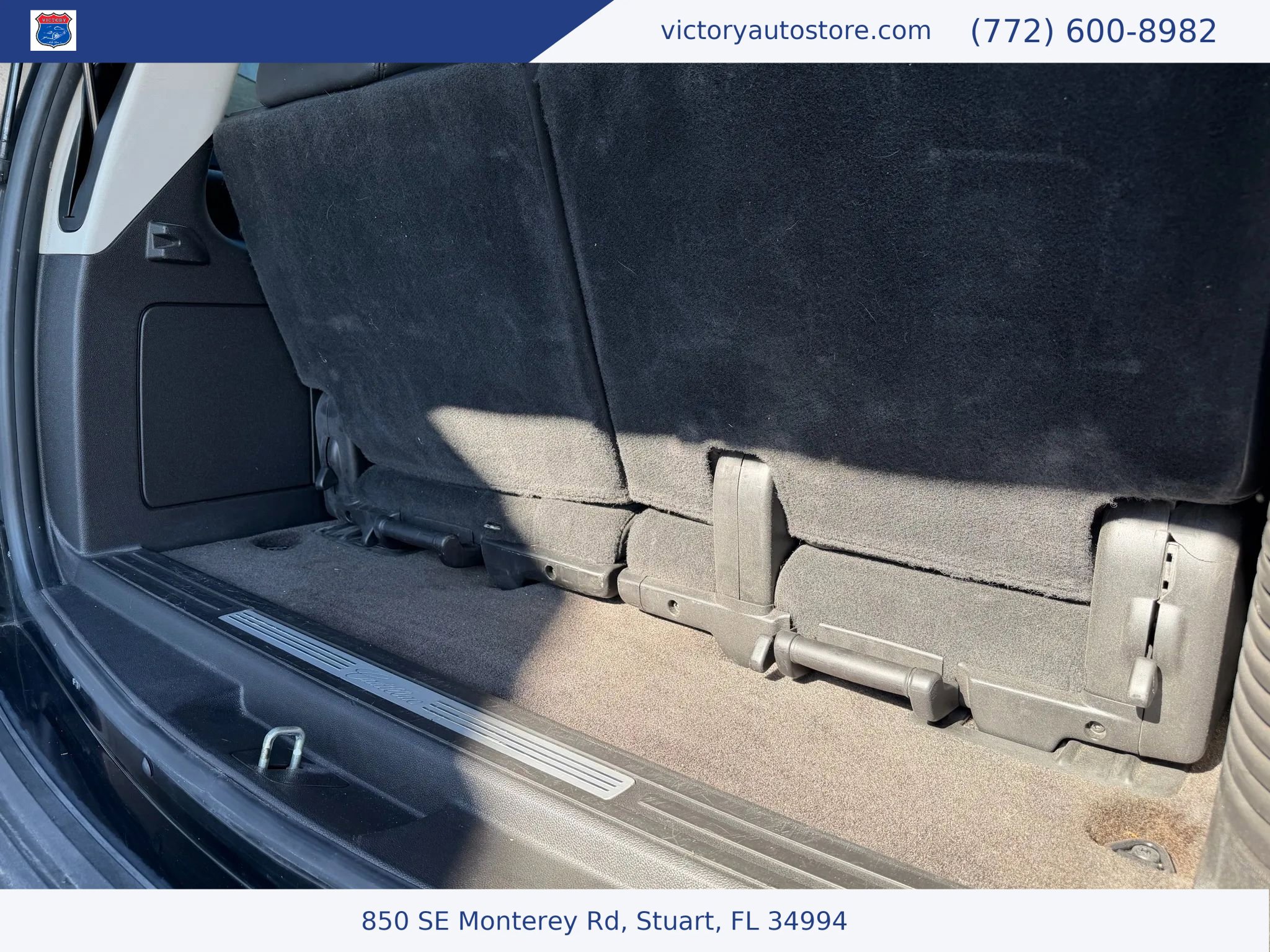 Used 2010 Cadillac Escalade Luxury image 46