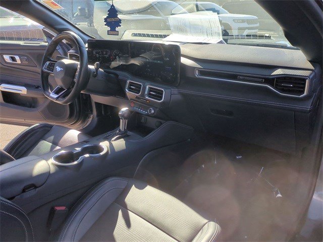 Used 2025 Ford Mustang Premium image 21