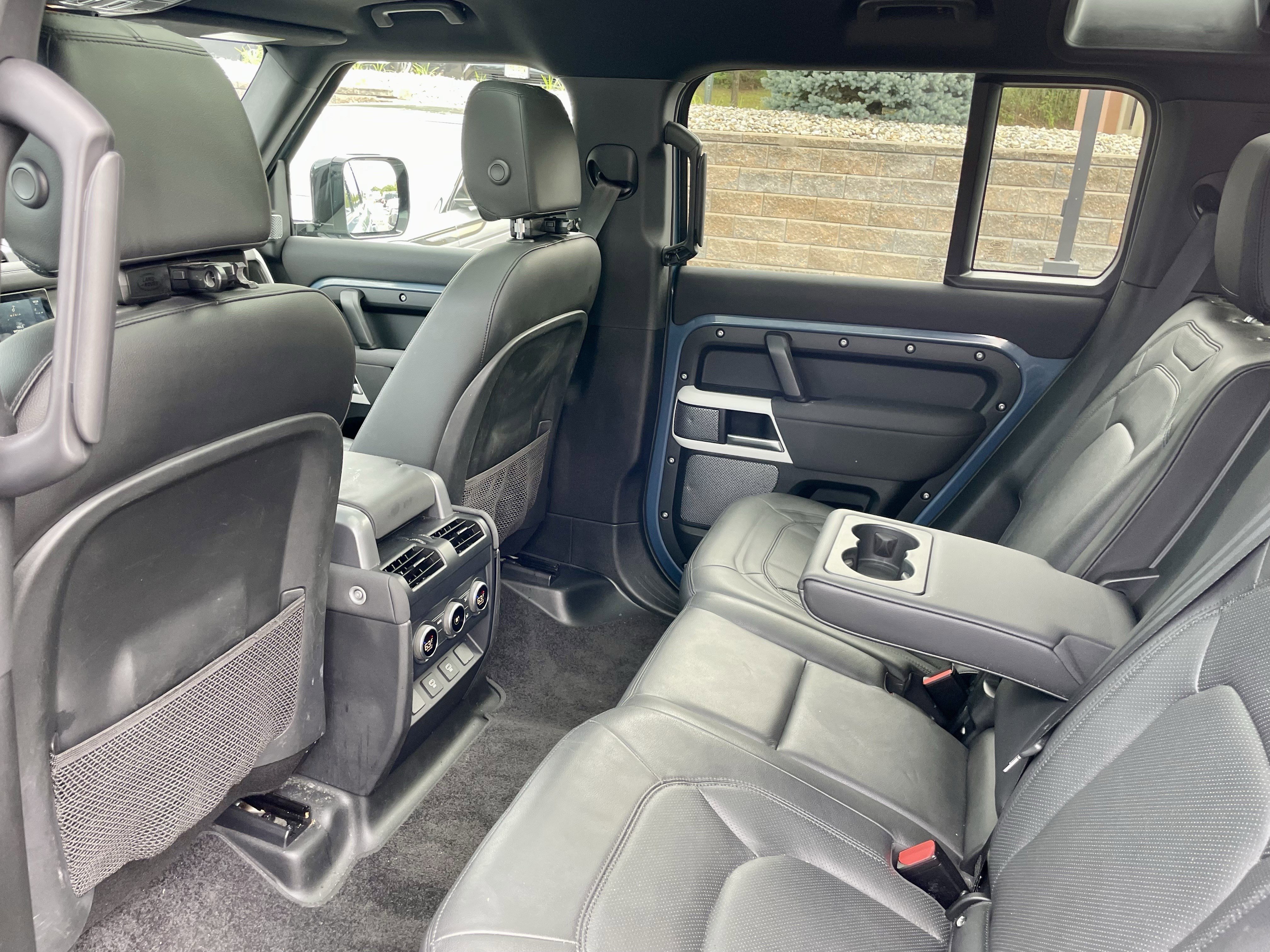 Used 2023 Land Rover Defender 110 S image 30