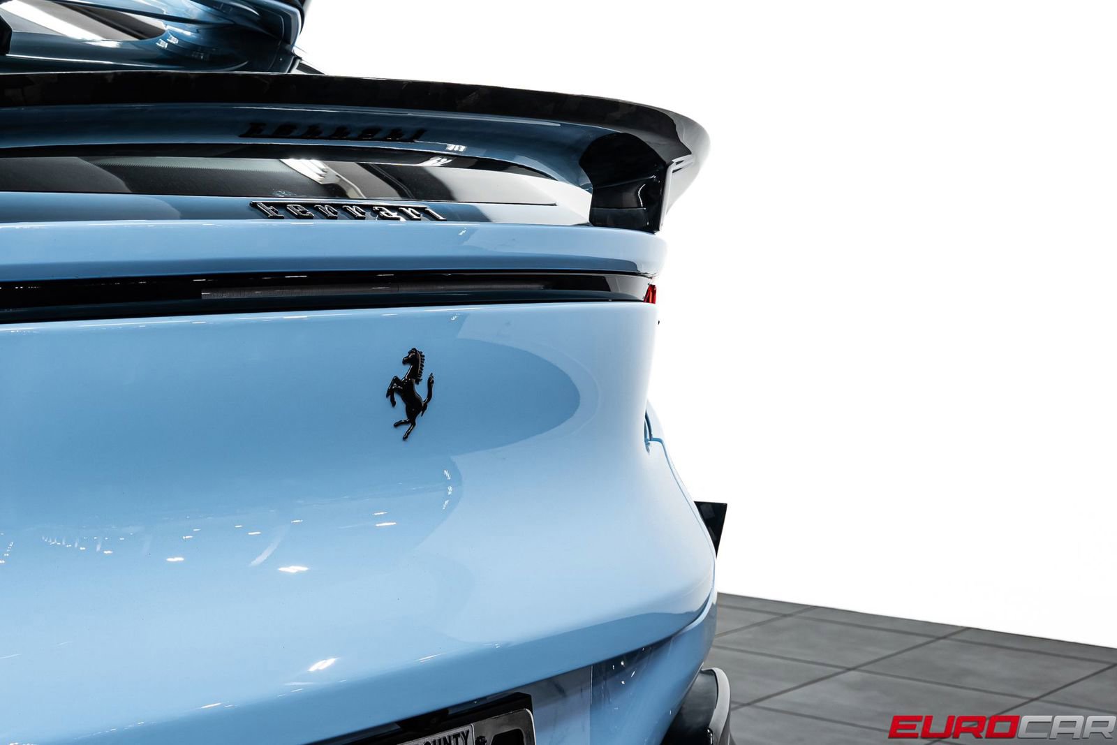 Used 2025 Ferrari Purosangue AWD/4WD image 35