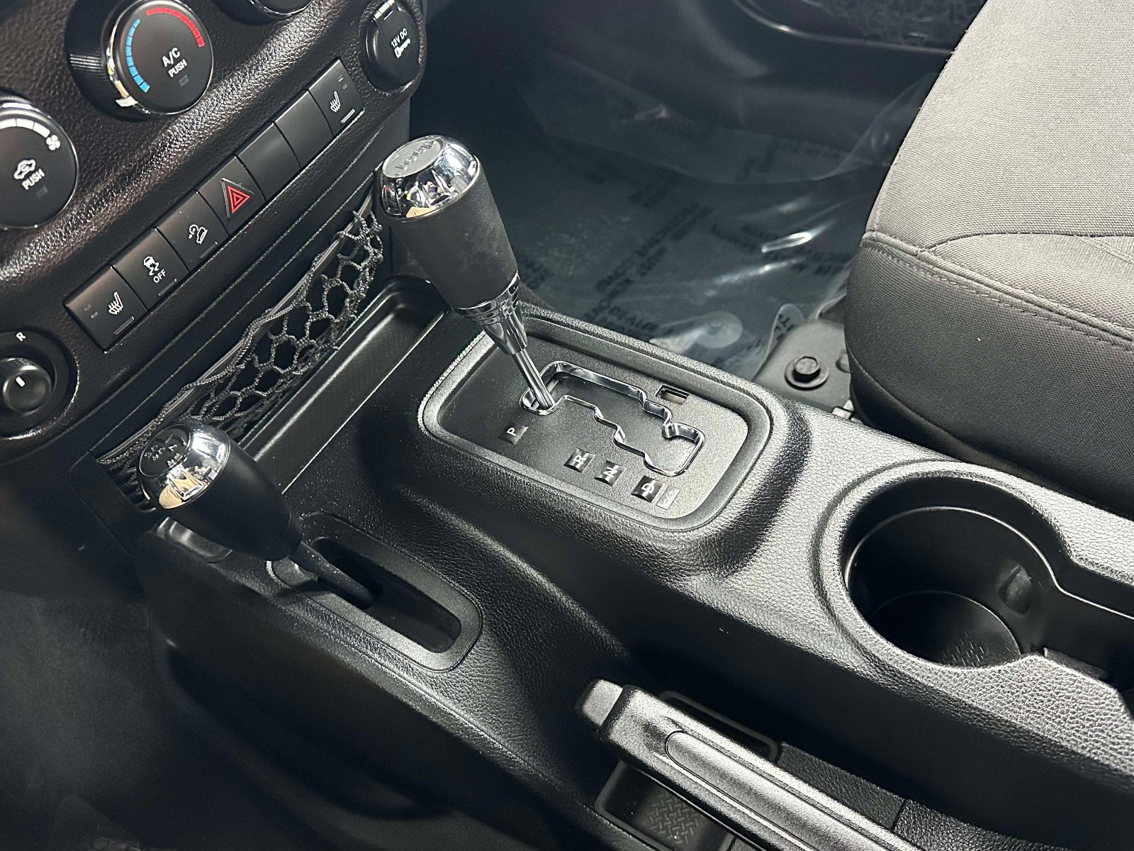 Used 2018 Jeep Wrangler Unlimited Sport S AWD/4WD image 12
