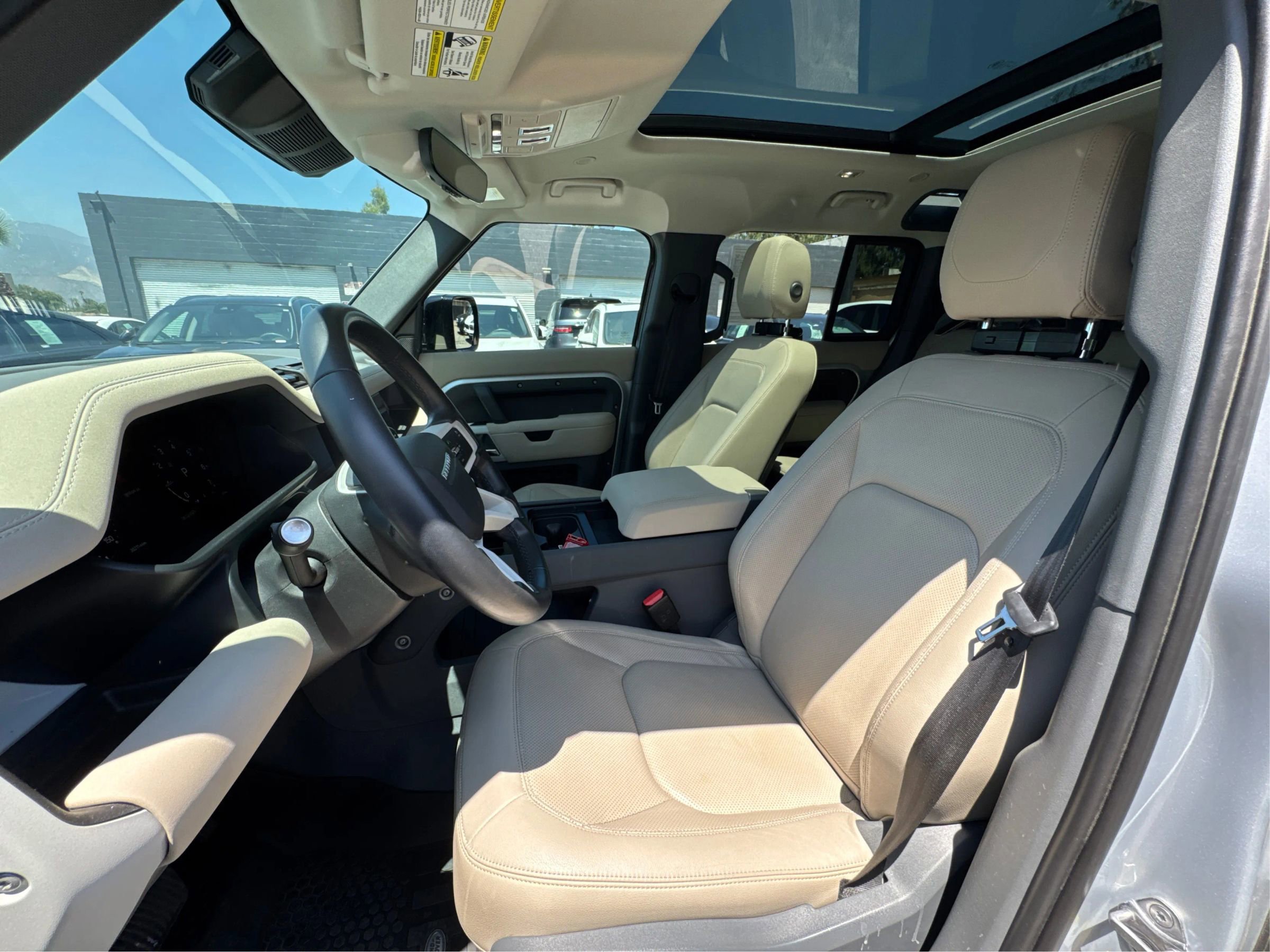 Used 2023 Land Rover Defender 110 S image 9