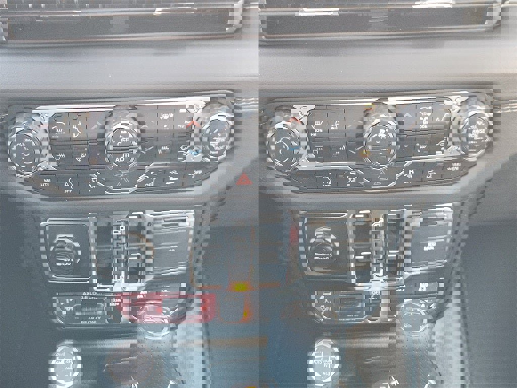 New 2025 Jeep Gladiator Mojave image 14