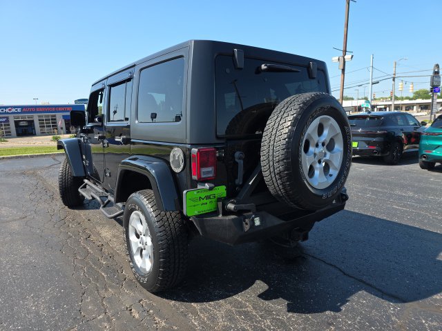 Used 2016 Jeep Wrangler Unlimited Sahara w/ Dual Top Group AWD/4WD image 5