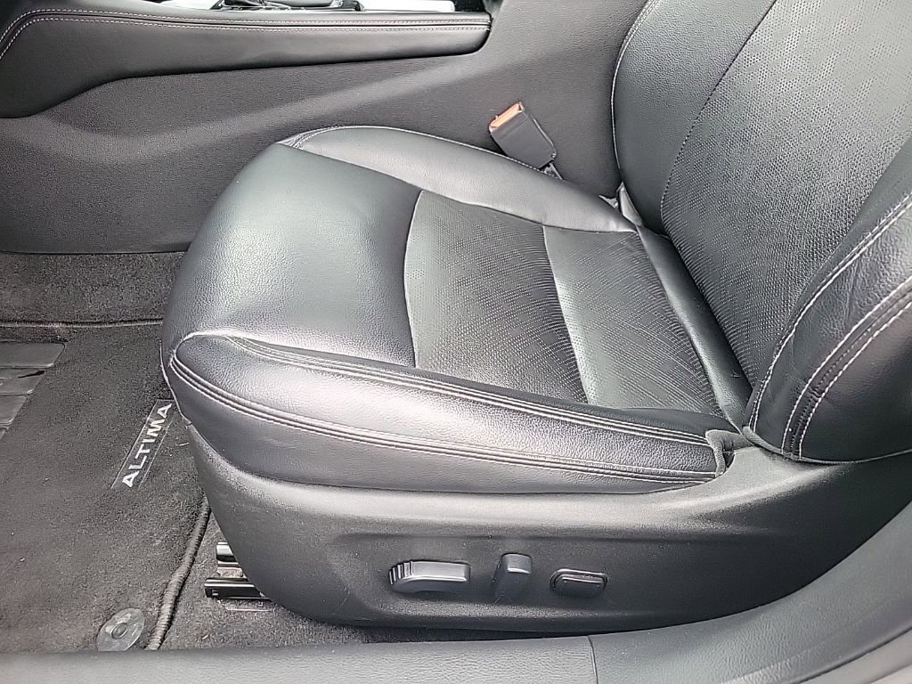 Used 2023 Nissan Altima 2.5 SL image 11