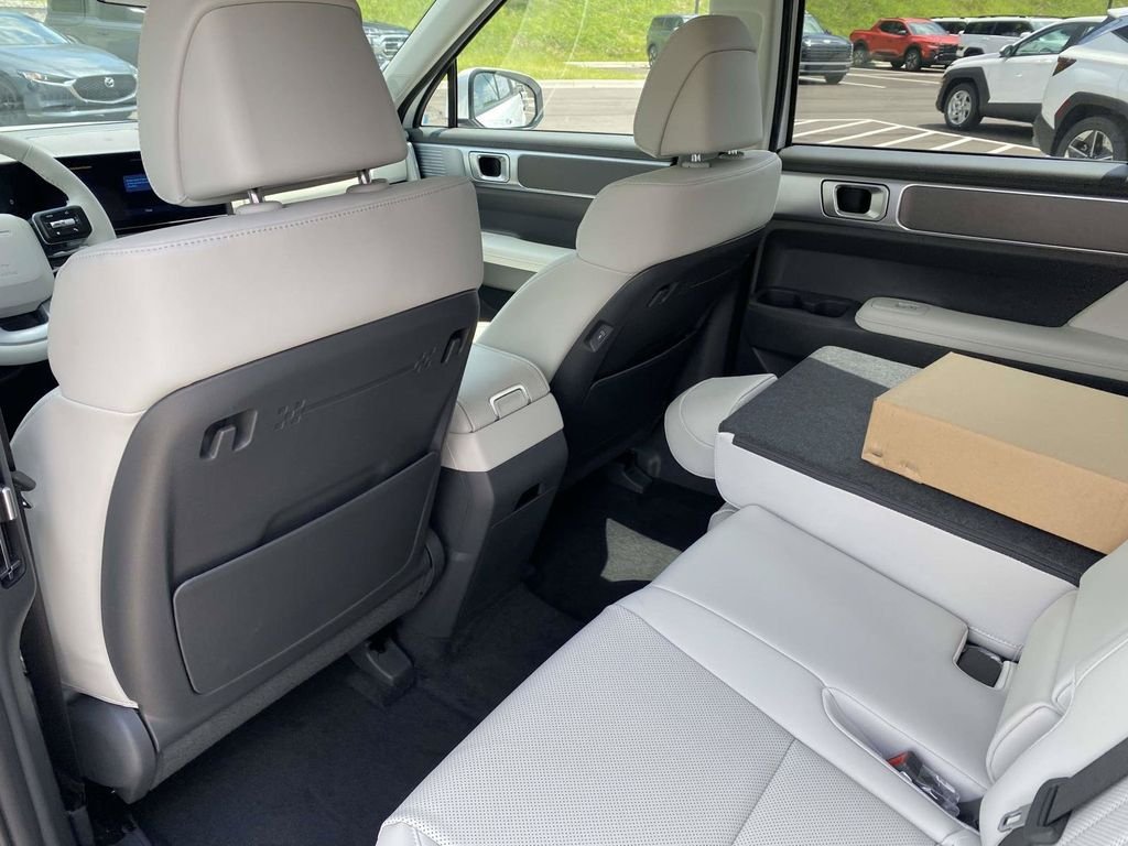 New 2026 Hyundai Santa Fe SEL FWD image 12