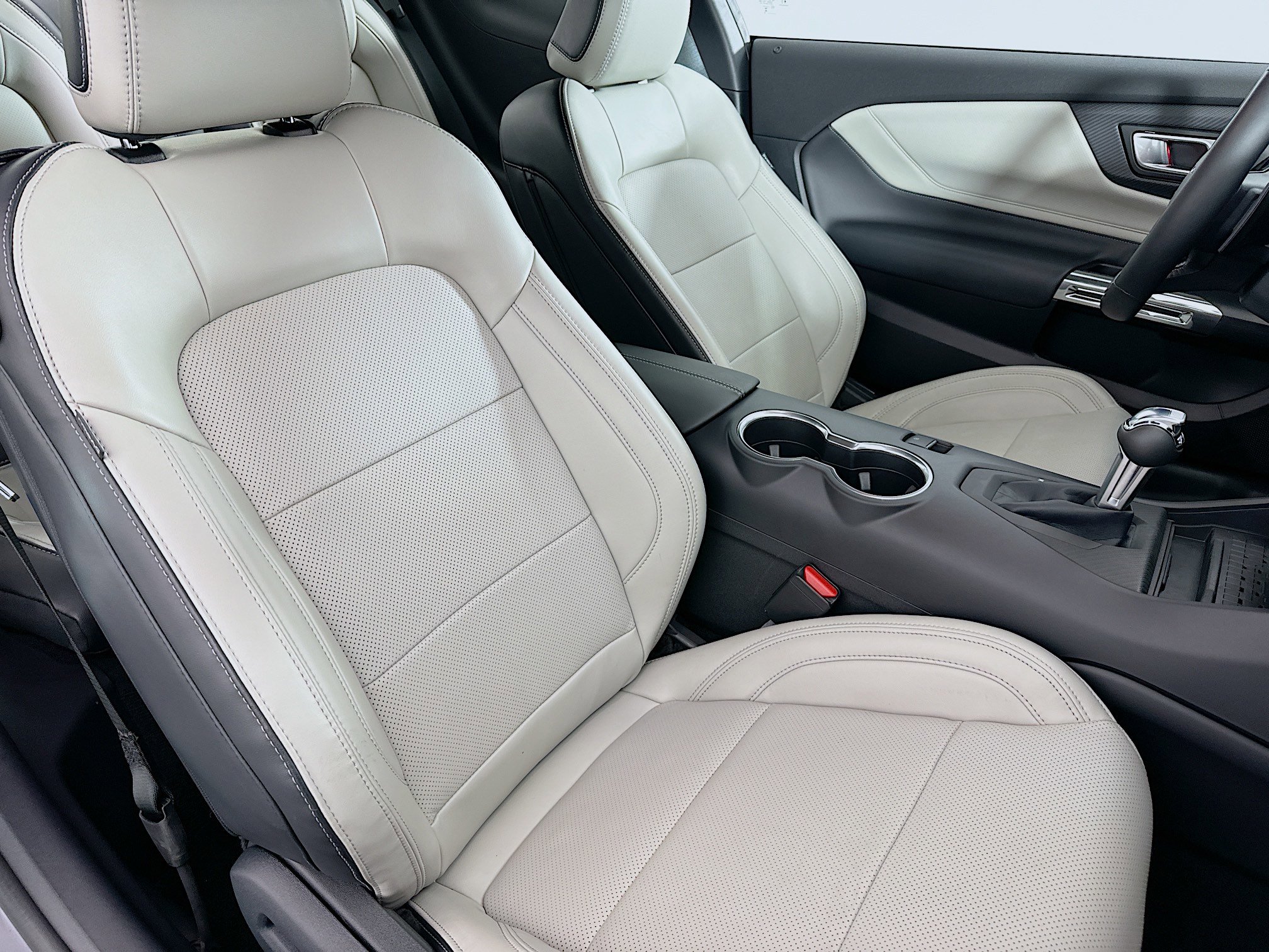 Used 2024 Ford Mustang GT Premium image 33