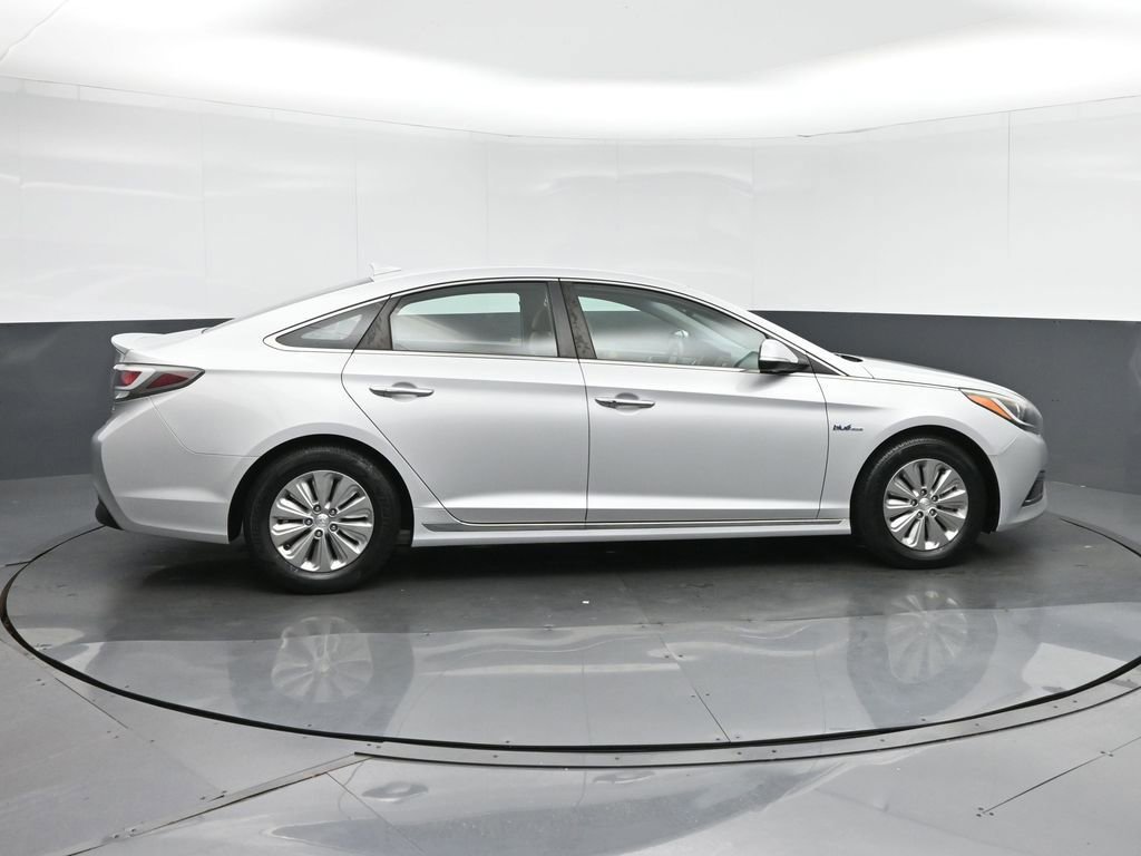 Used 2016 Hyundai Sonata SE image 8