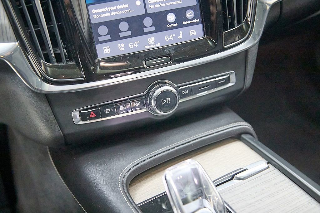 Used 2023 Volvo S90 B6 Ultimate w/ Protection Package Premier image 17