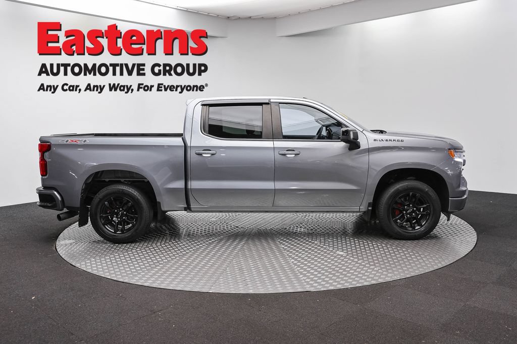 Used 2024 Chevrolet Silverado 1500 RST w/ Convenience Package II AWD/4WD image 4