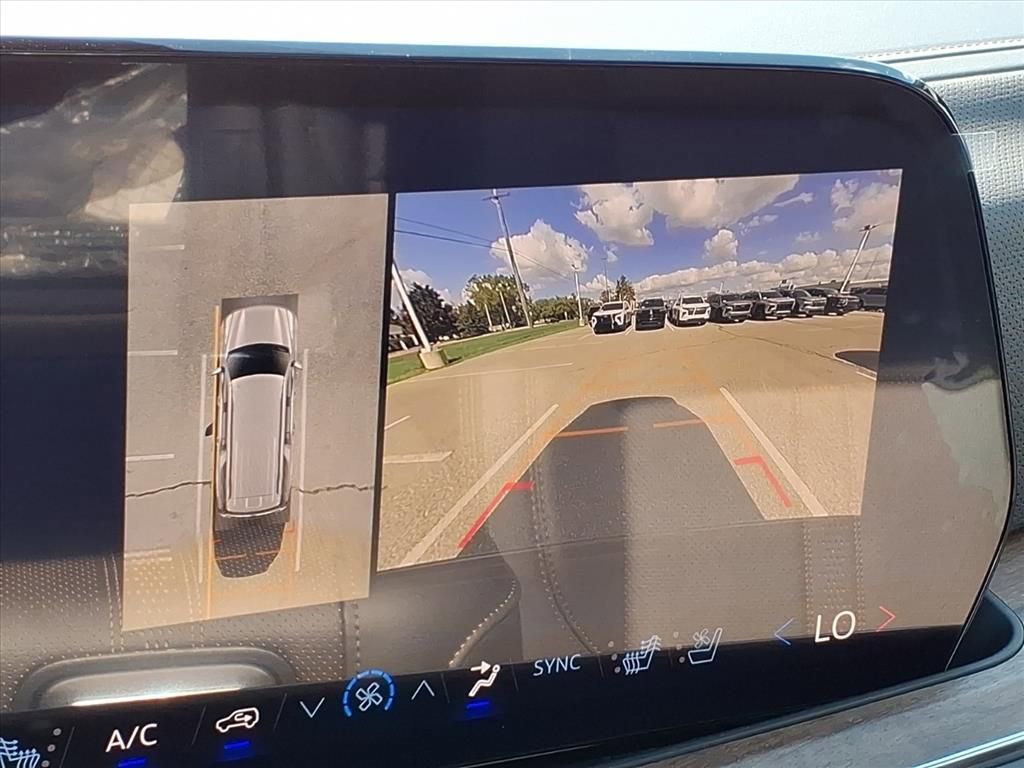 New 2026 Chevrolet Suburban High Country image 18