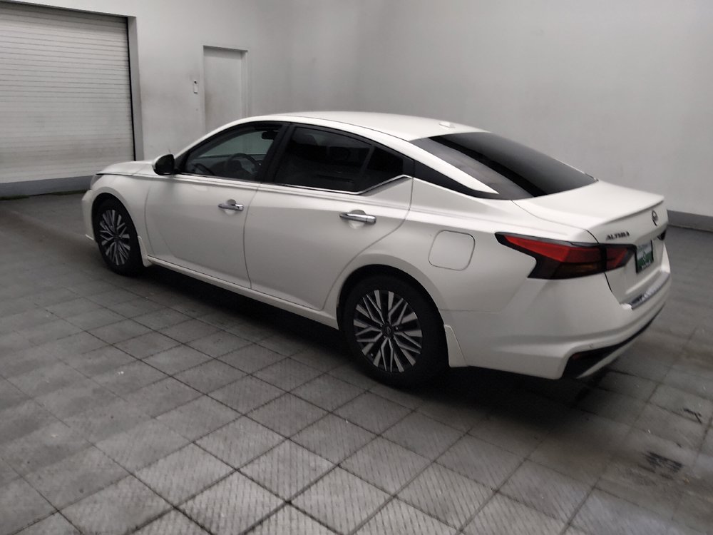 Used 2023 Nissan Altima 2.5 SV FWD image 3