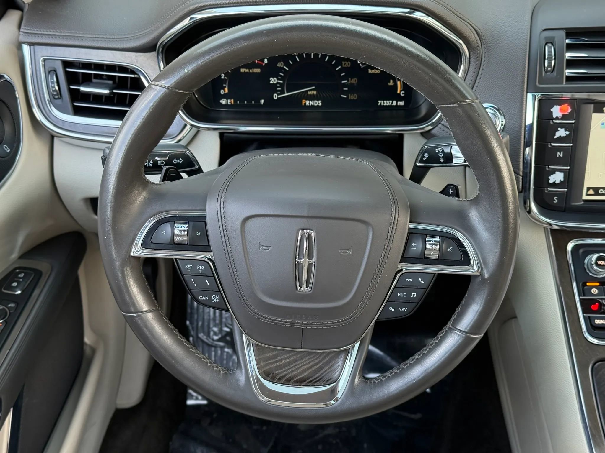 Used 2018 Lincoln Continental Reserve image 17