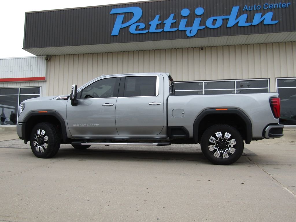 Used 2025 GMC Sierra 2500 Denali w/ Technology Package image 11