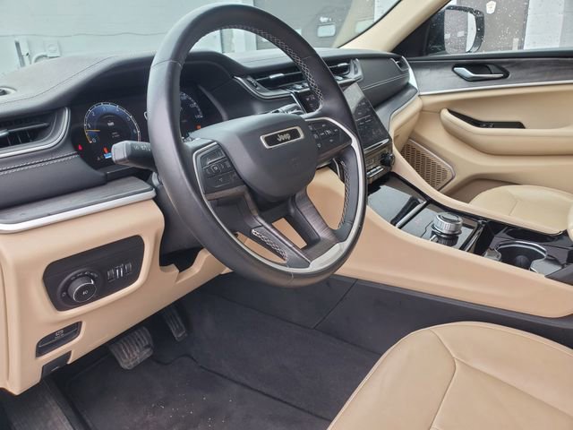 Used 2022 Jeep Grand Cherokee L Limited AWD/4WD image 13