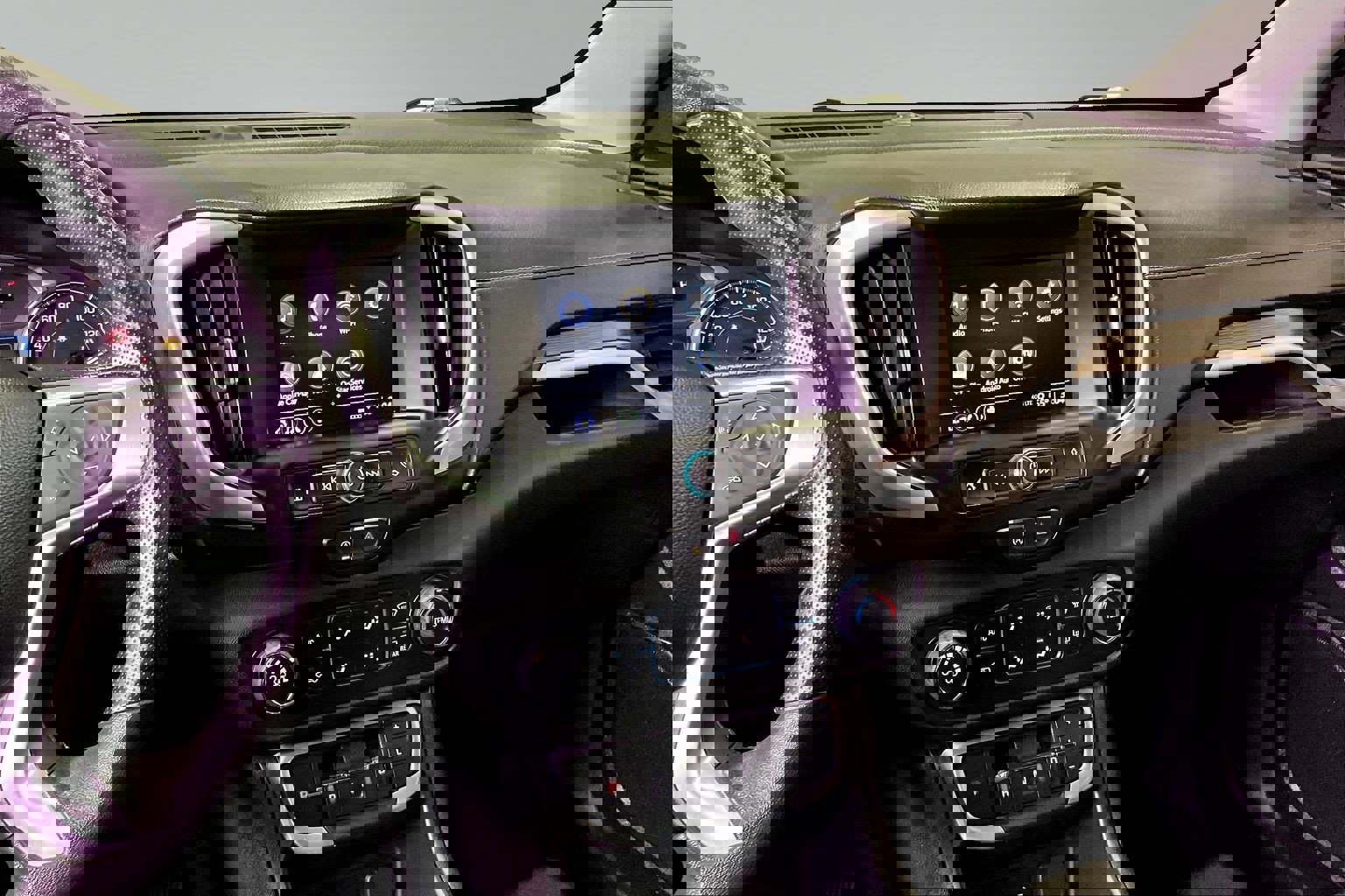 Used 2024 GMC Terrain SLE image 9