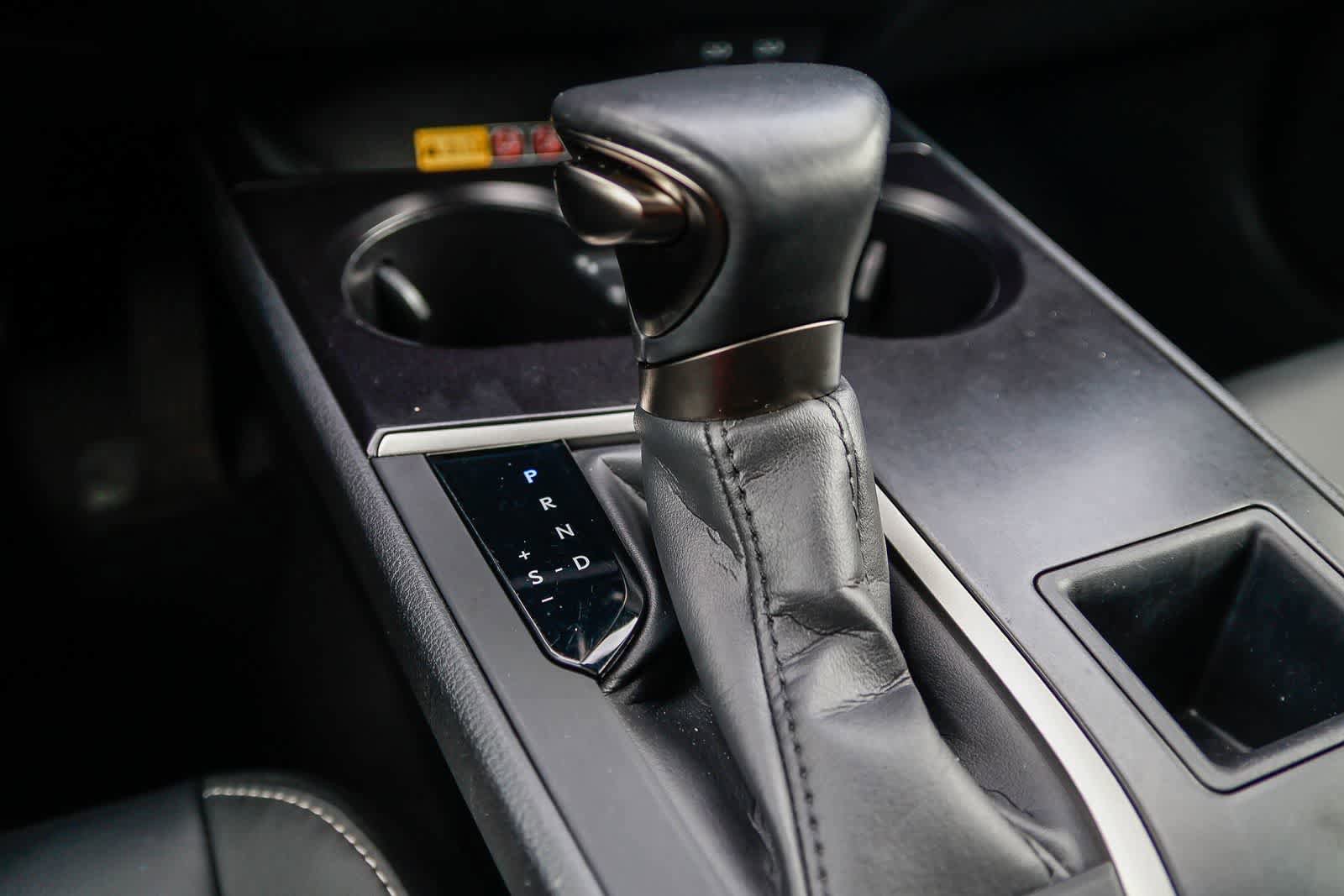 Used 2024 Lexus UX 250h FWD image 23