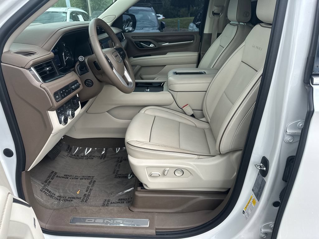 Used 2021 GMC Yukon Denali w/ Denali Ultimate Package AWD/4WD image 9