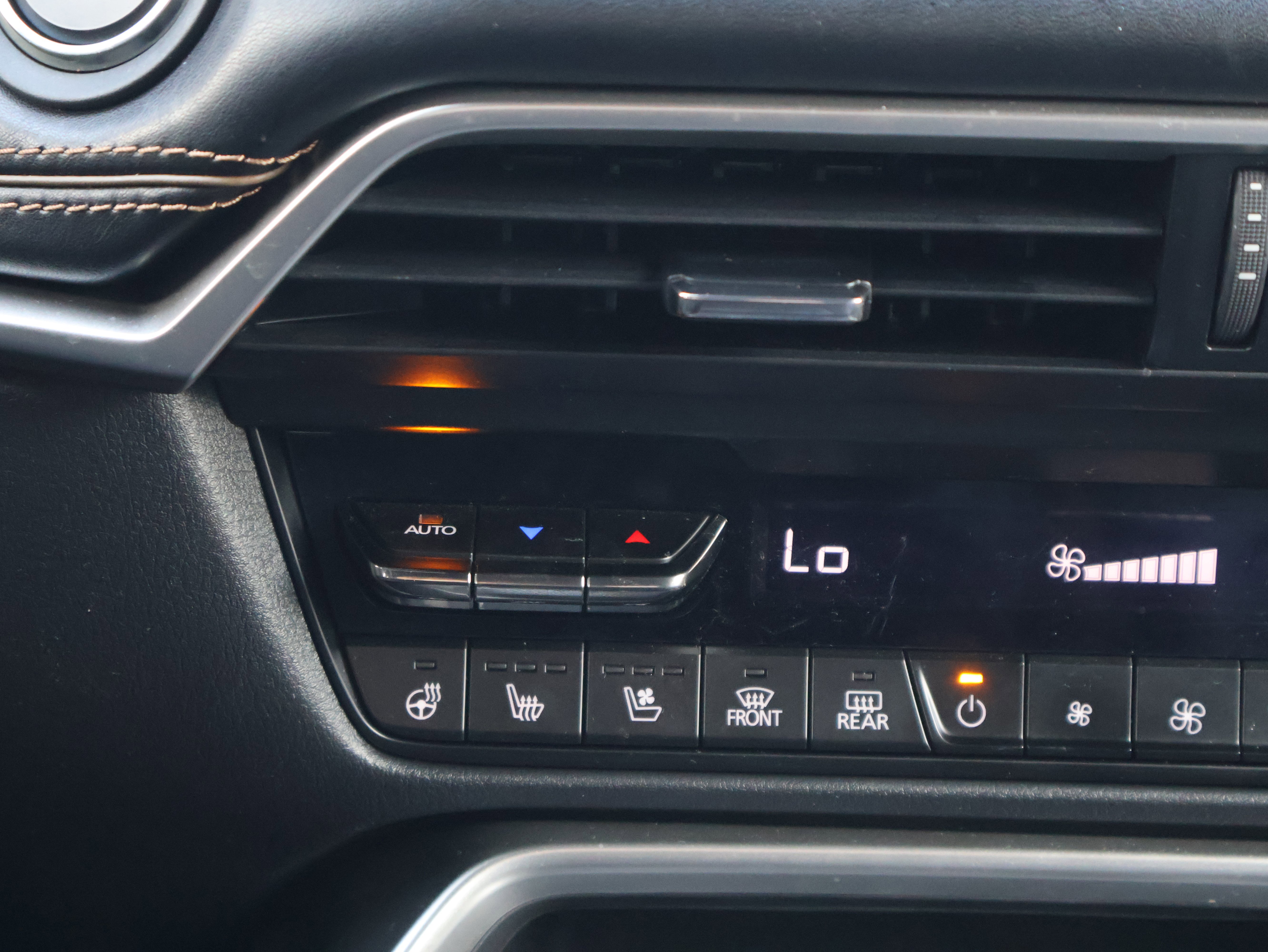 Certified 2025 MAZDA CX-70 Plug-In Hybrid w/ Premium Plus image 32