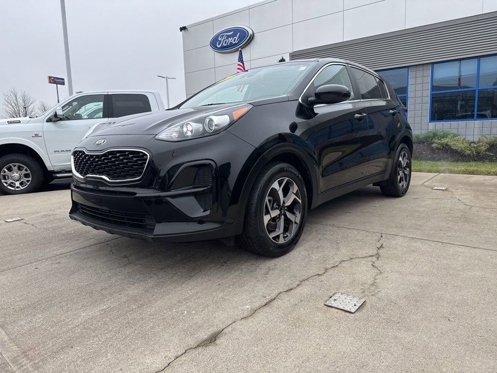 Used 2022 Kia Sportage LX image 2