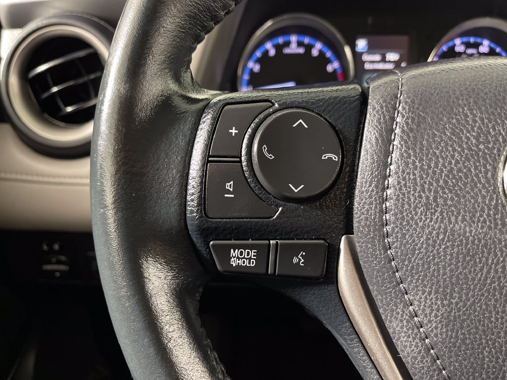 Used 2016 Toyota RAV4 Limited w/ Advanced Technology Package AWD/4WD image 26