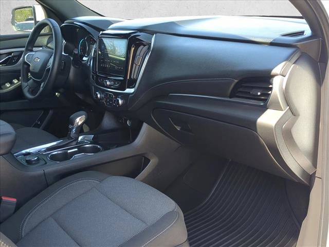 Used 2023 Chevrolet Traverse LT image 21