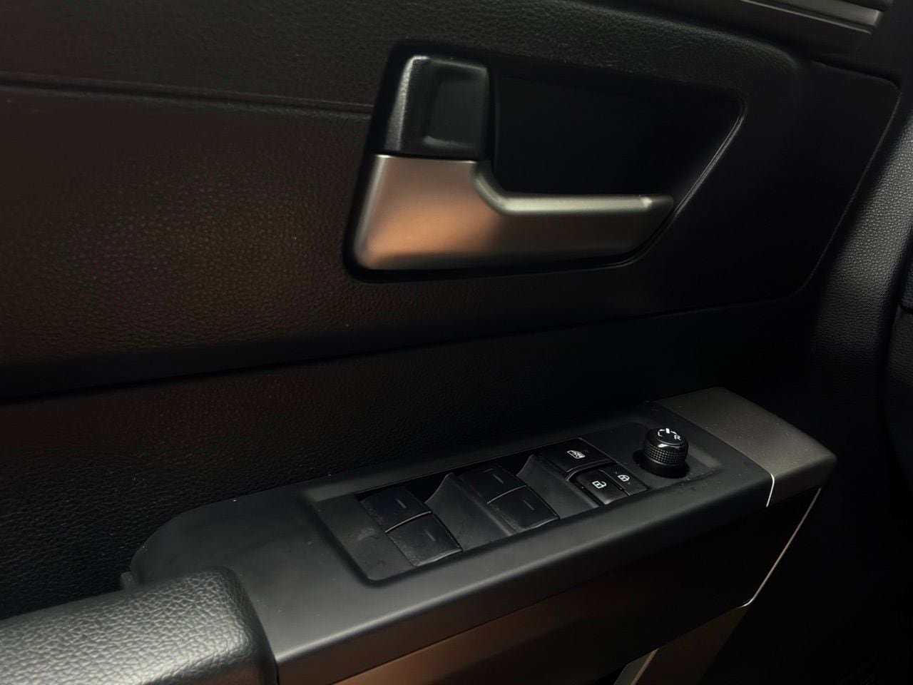 Used 2023 Toyota Tundra SR5 AWD/4WD image 19