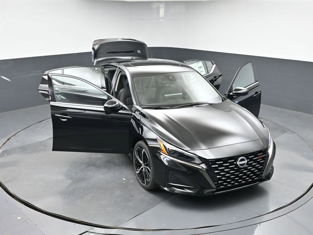 New 2025 Nissan Altima 2.5 SR image 46