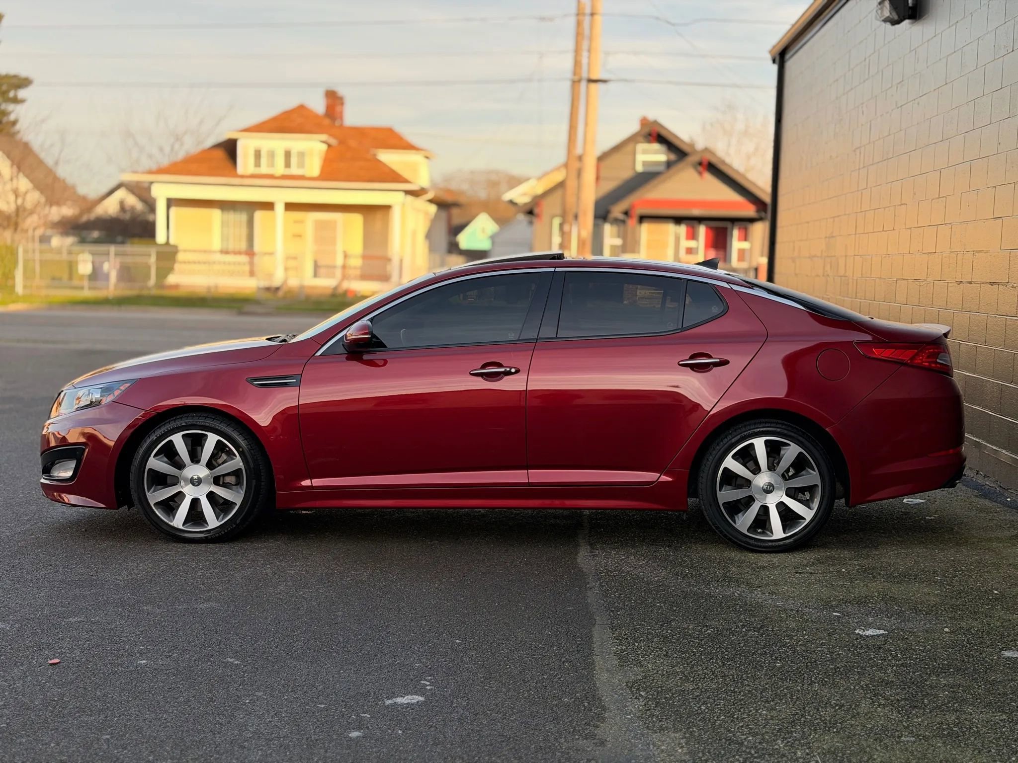 Used 2012 Kia Optima SX w/ Premium Touring Pkg image 4