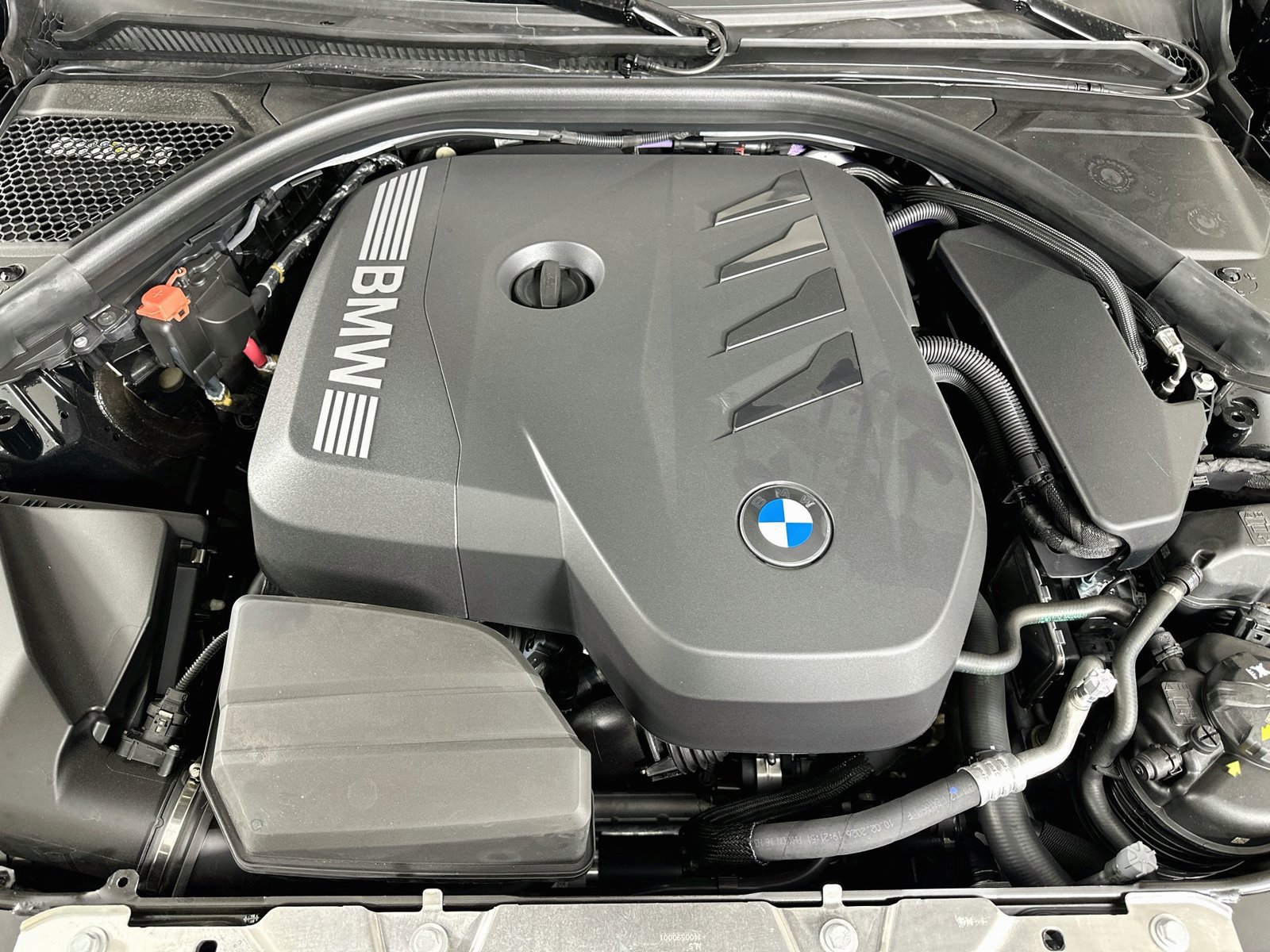 New 2026 BMW 330i xDrive Sedan w/ M Sport Package AWD/4WD image 13