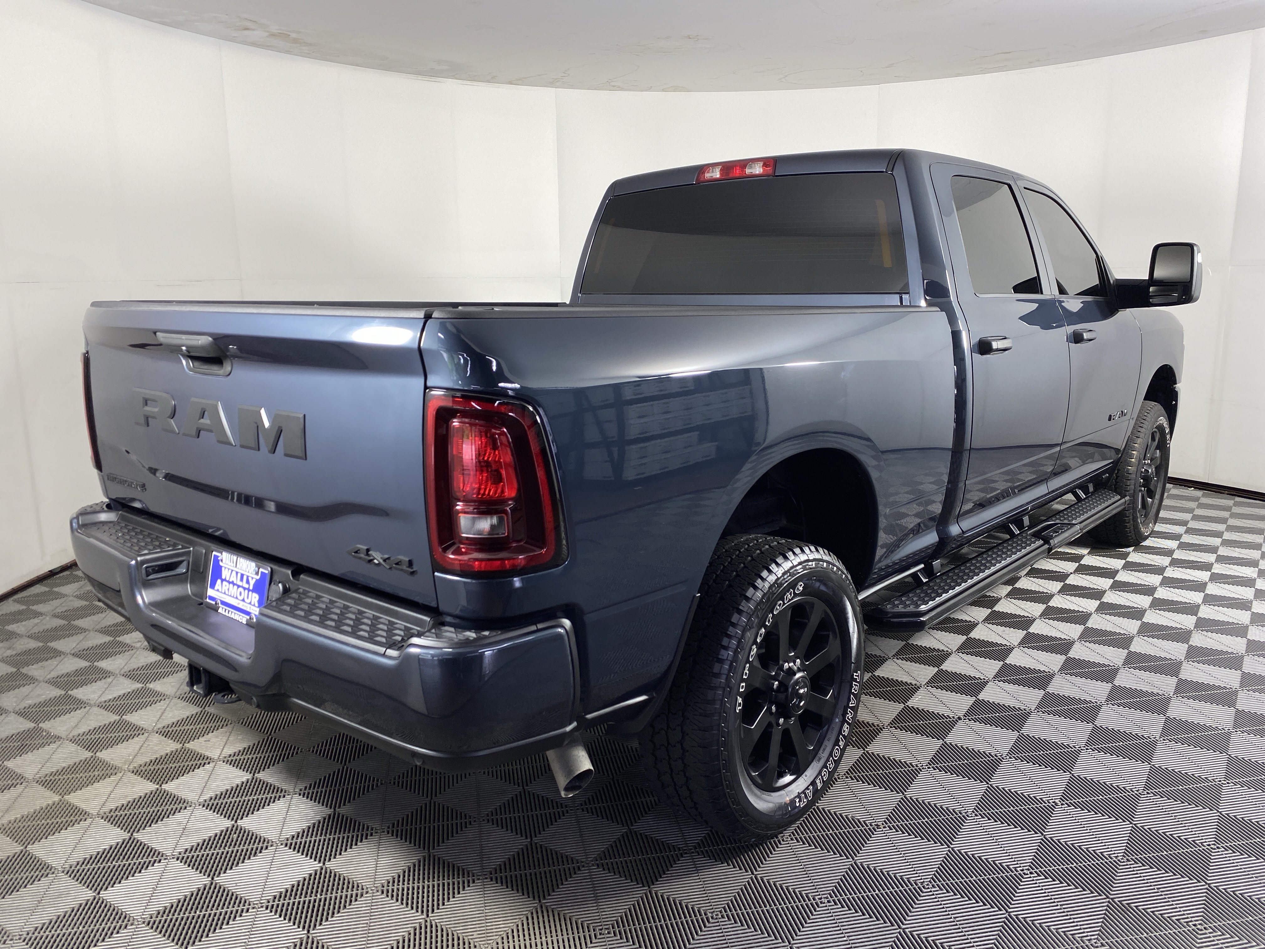 Used 2025 RAM 2500 Big Horn AWD/4WD image 7